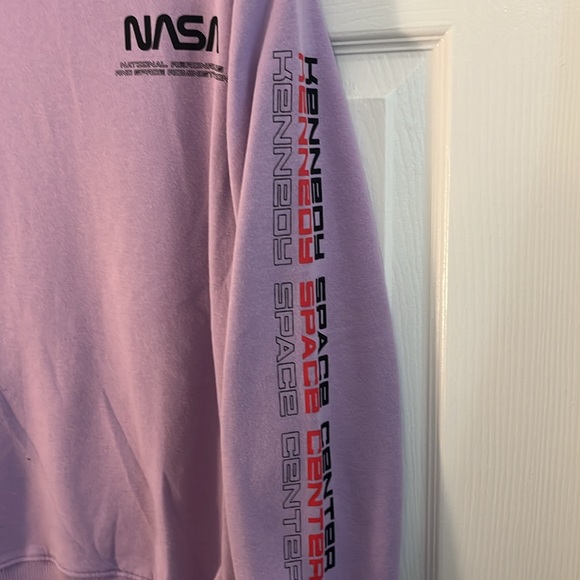 NASA Sweatshirt - Picture 2 of 3